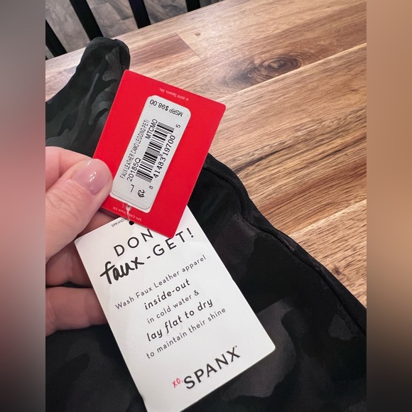 Spanx Camo Leggings - Picture 4 of 4